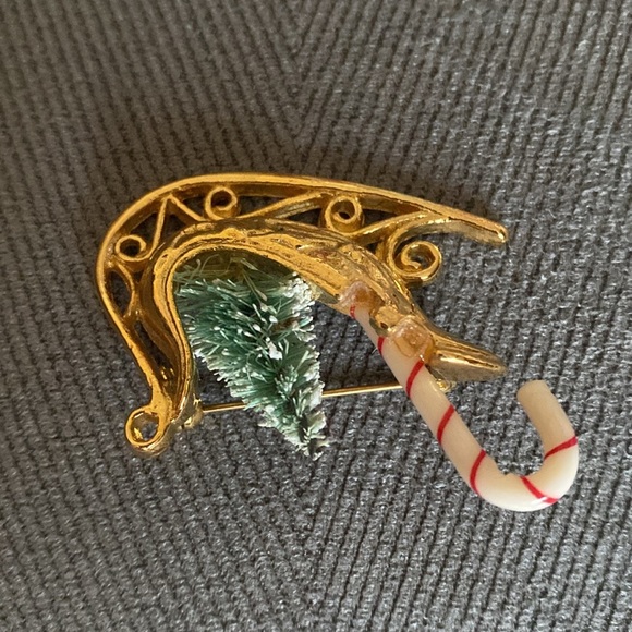 Vintage Sleigh Christmas Brooch Pin - Picture 5 of 16
